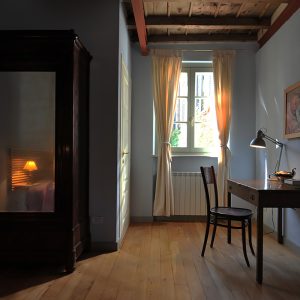 camera-mogano1.resized-copia